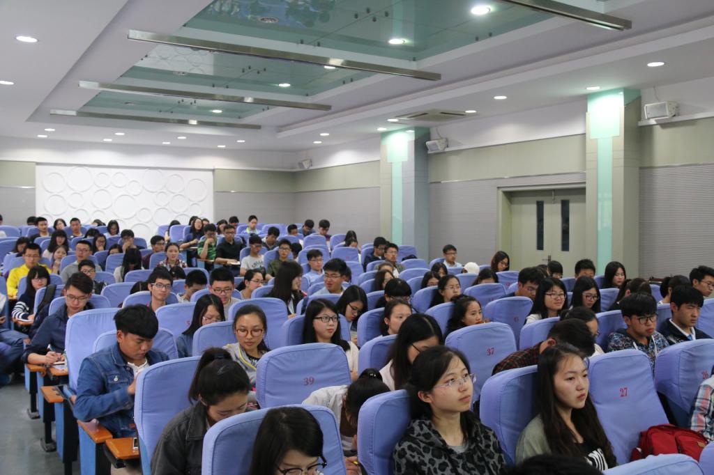 牢记使命，把握方向，立德立行，切实增强大学生廉洁素养——环土、机械、纺服分党校培训