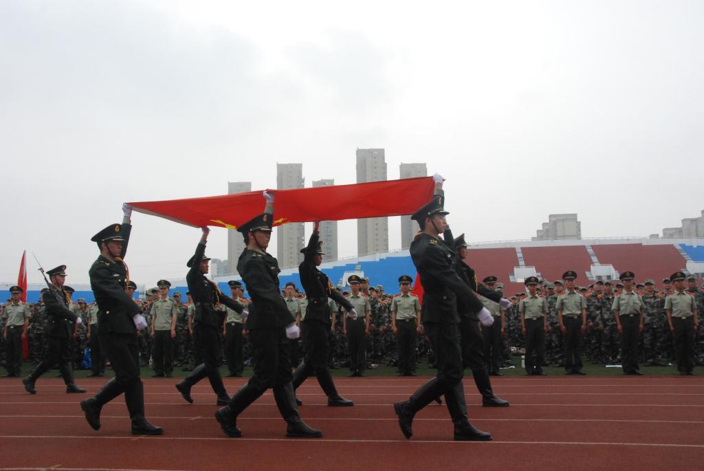 军旅生活 新的征程 ——记伟德国际1946bv14级军训动员大会