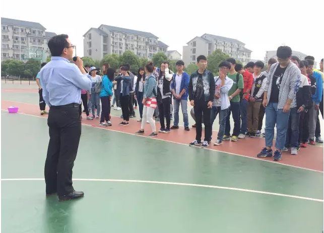 感受运动，热爱生活 ——记环境与土木工程学院第一届趣味运动会