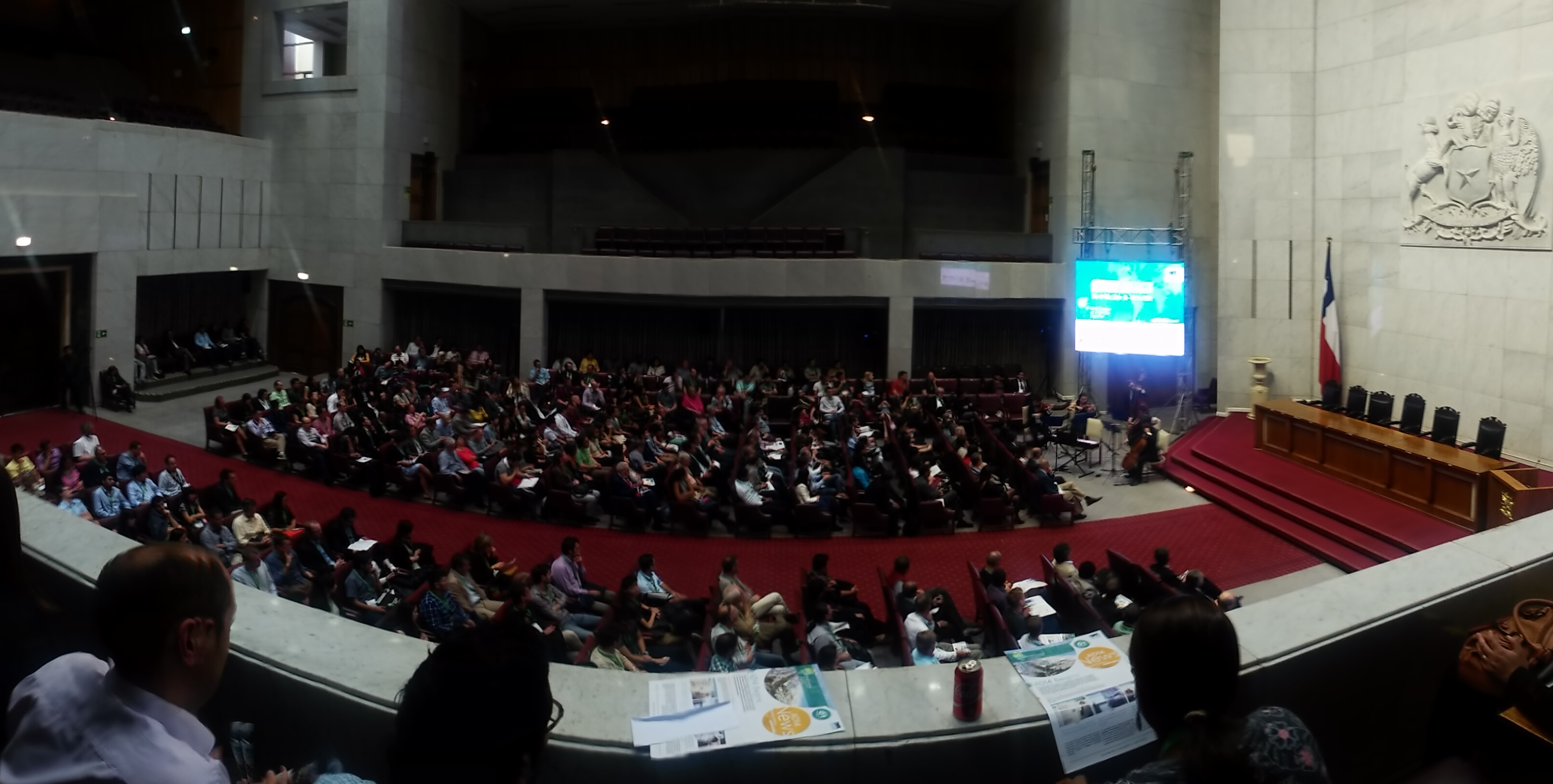 环土学院环境工程专业教授在第14届世界厌氧消化大会展示研究成果