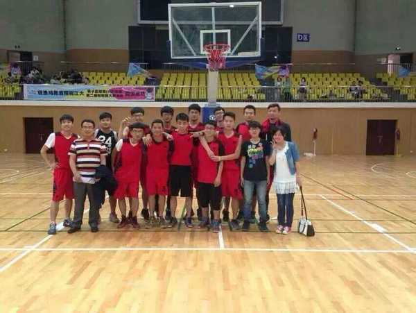 激情放飞球场，青春热舞飞扬——记伟德国际1946bv篮球赛决赛暨啦啦操大赛