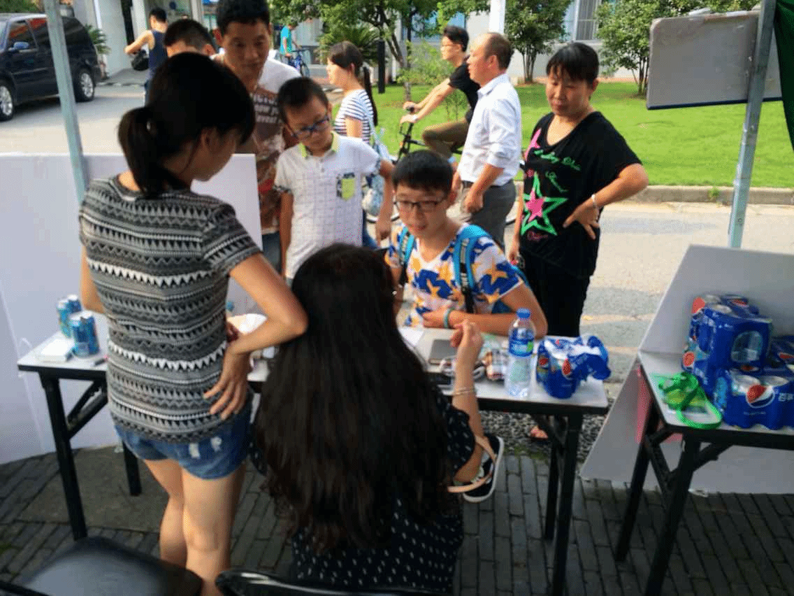 展朝阳风采，现青春活力-----记环土学院新生接待工作第一天圆满成功